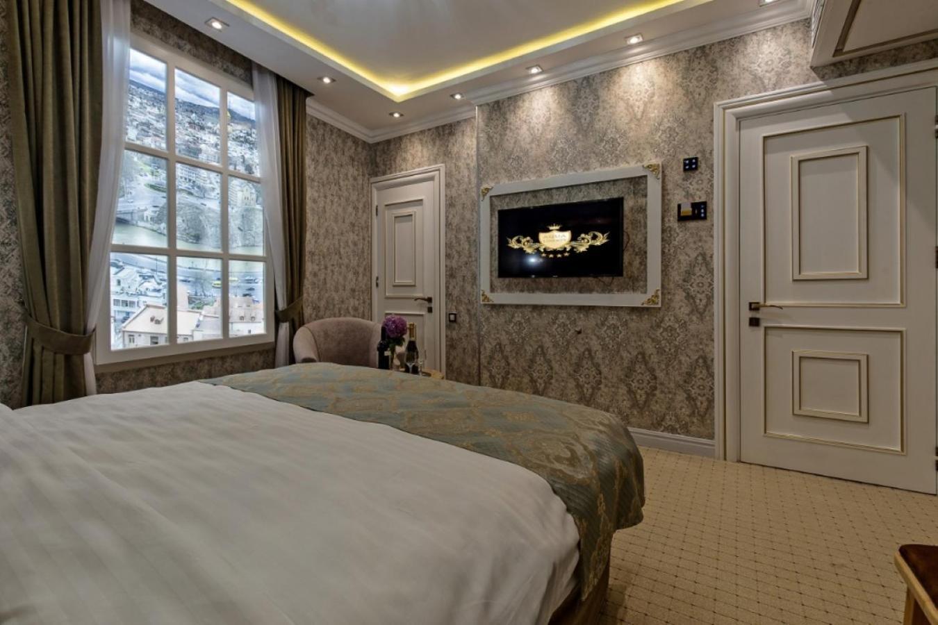 Aqua Hotel Тбилиси Экстерьер фото